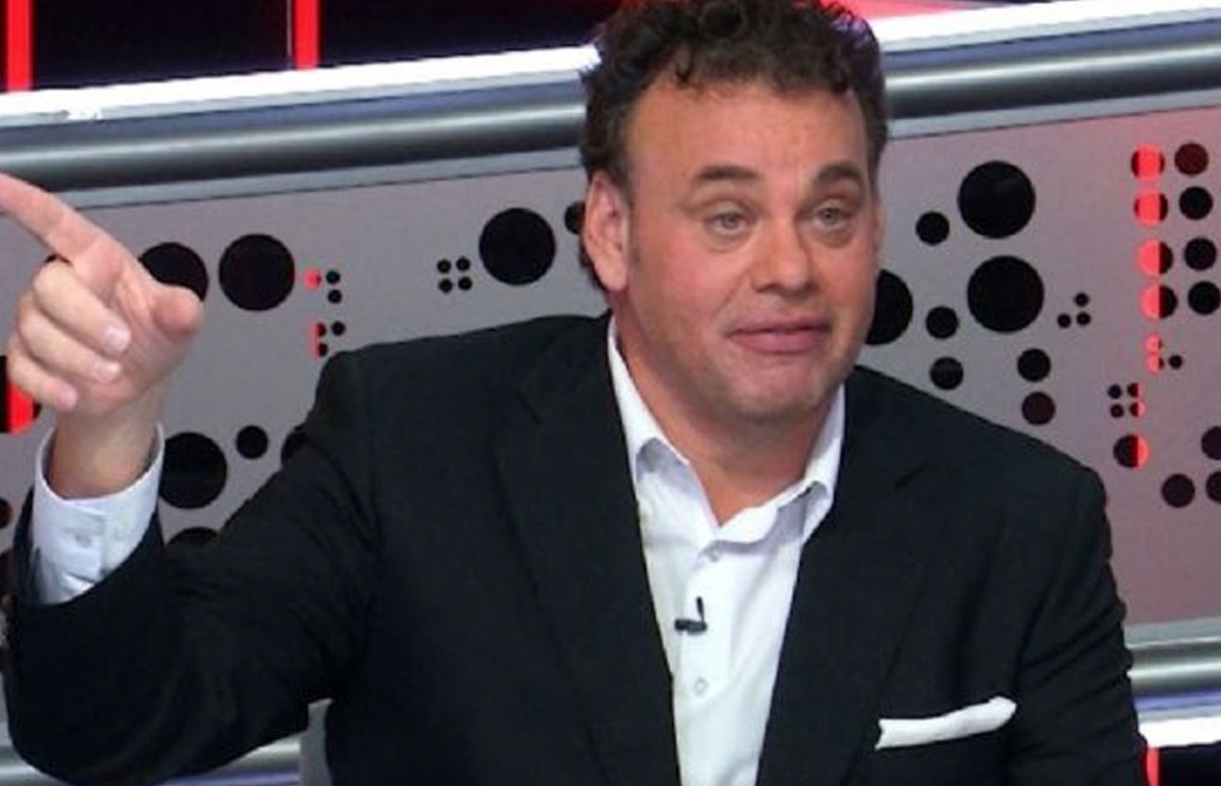 Faitelson explota por altos precios de boletos en Final